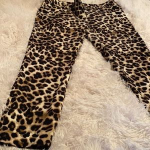 Leopard 🐆 pants with stretch.